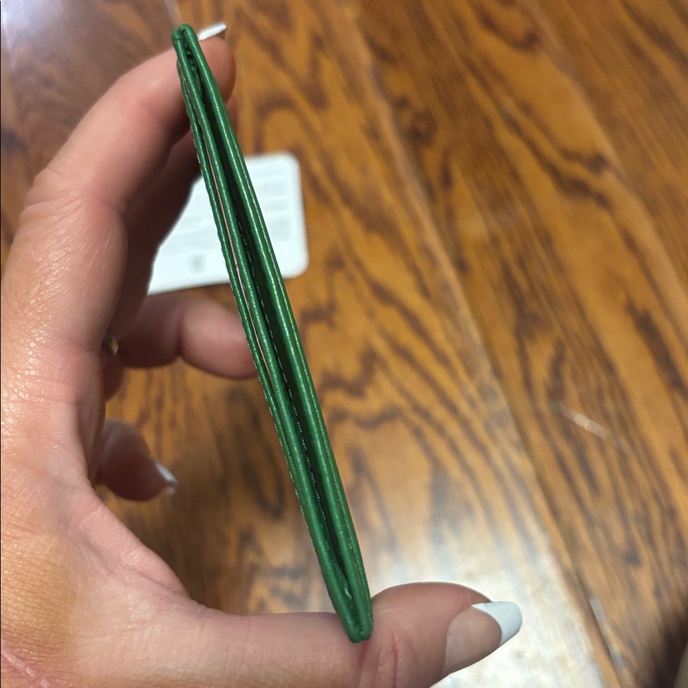 Green Genuine Leather Card Holder NWT - Picture 4 of 4